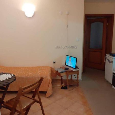 Private Studio Intsaraki - Sveti Vlas Ngoại thất bức ảnh