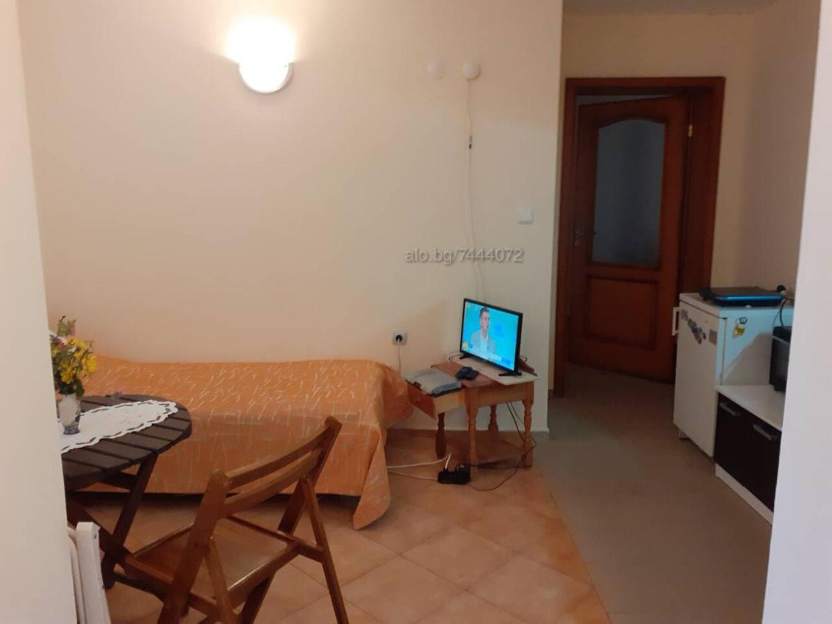 Private Studio Intsaraki - Sveti Vlas Ngoại thất bức ảnh