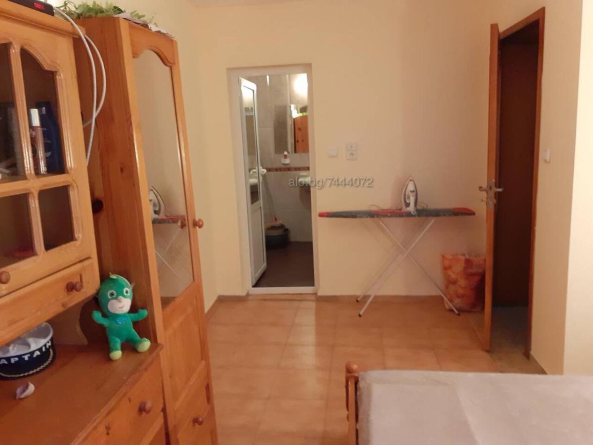 Private Studio Intsaraki - Sveti Vlas Ngoại thất bức ảnh